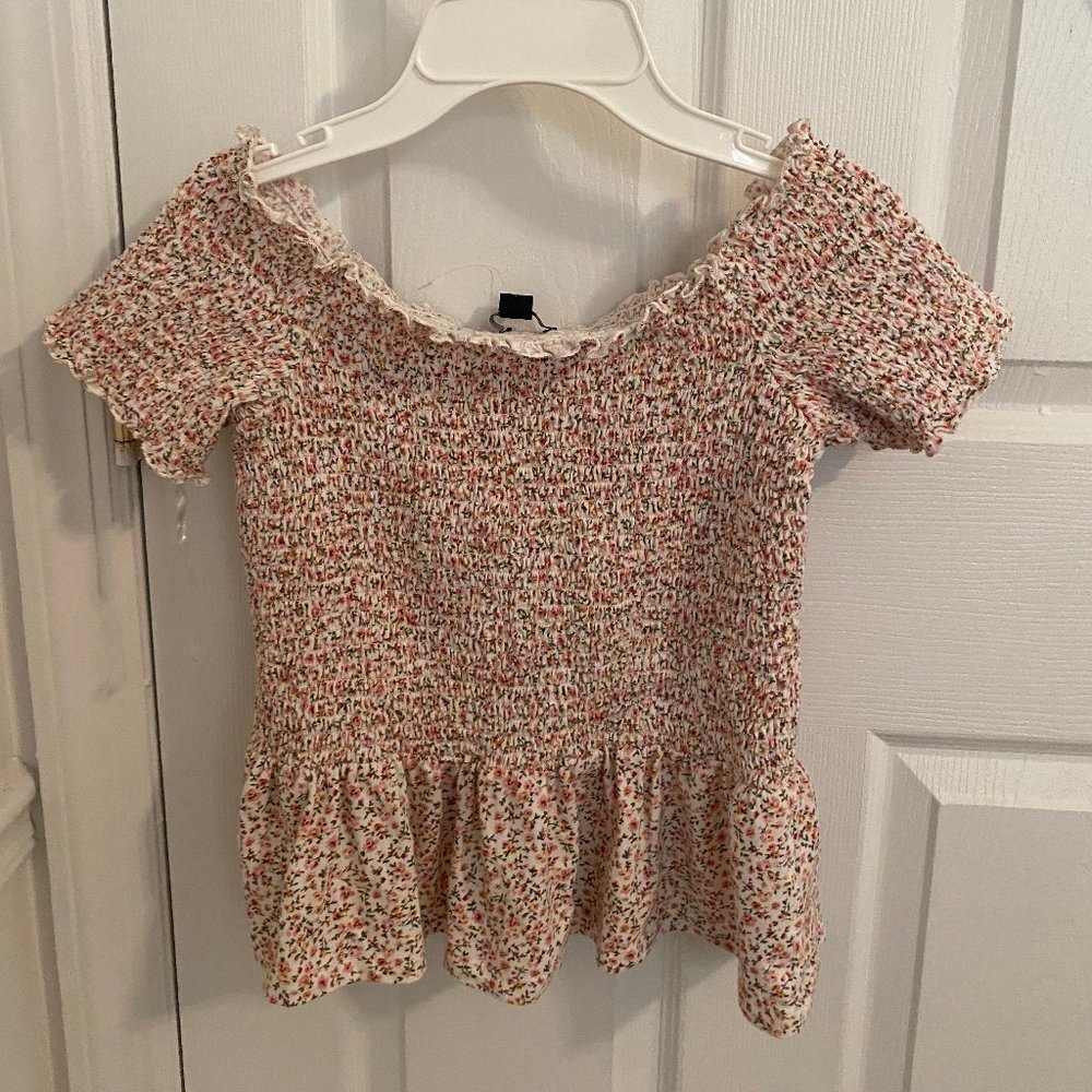 American Eagle off the shoulder floral top